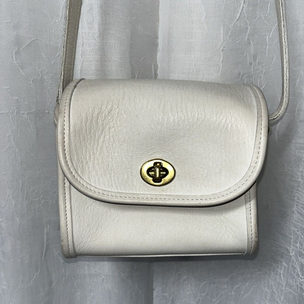 COACH 1997 VINTAGE EMMIE A7D-9018 White Handbag / Crossbody Bag